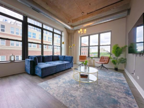 Spacious and Luxurious 3br-2ba near McCormick Place with optional parking - Sleeps 10